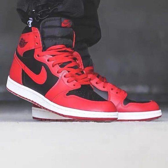 Air Jordan 1 AJ1 reverse black red